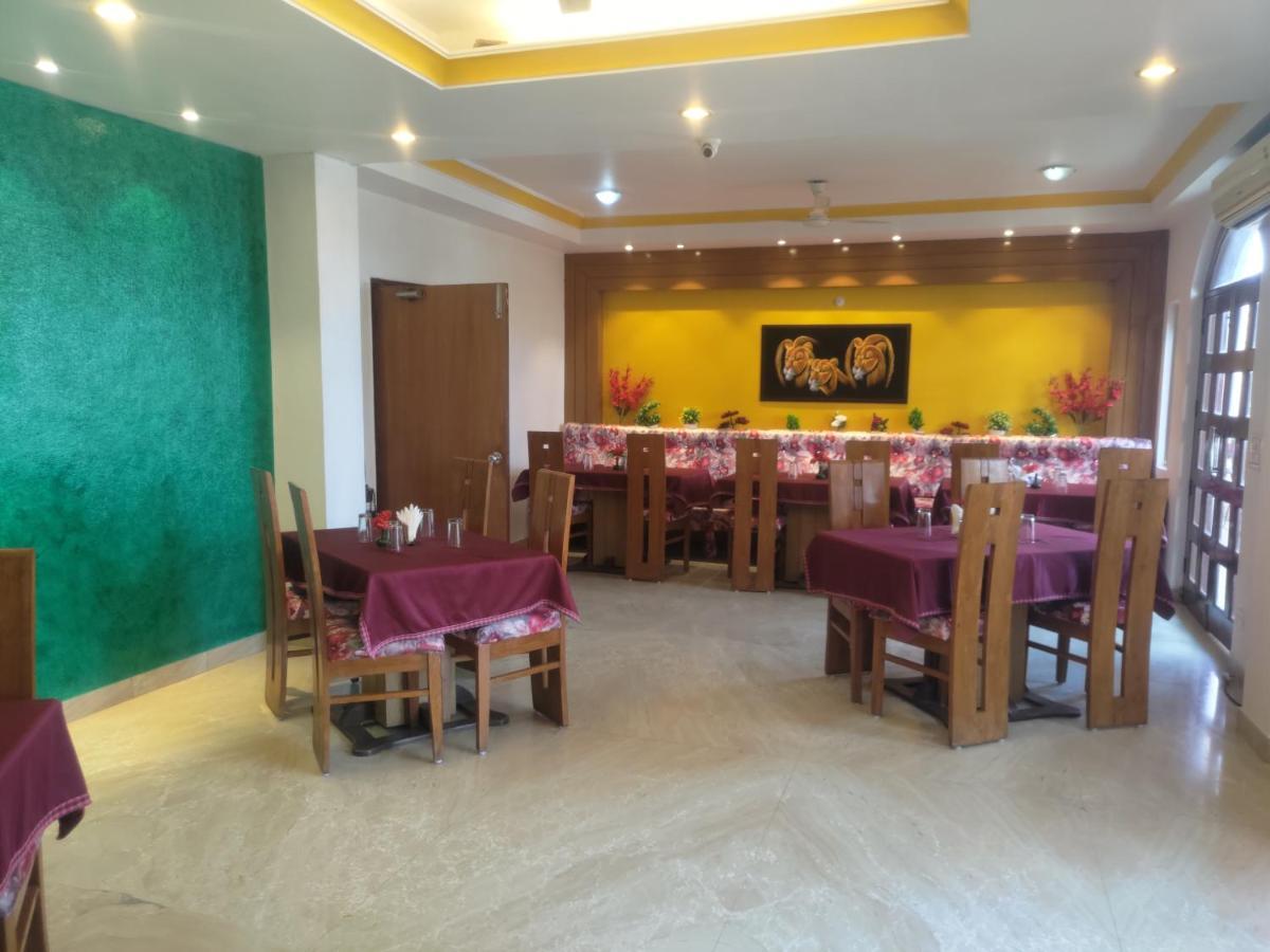 Hotel Fort View Tikamgarh Экстерьер фото