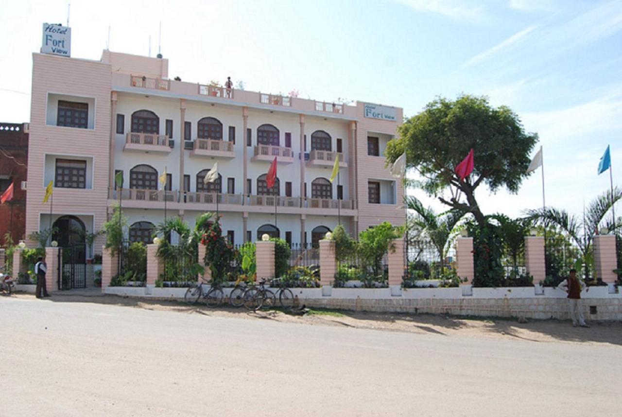 Hotel Fort View Tikamgarh Экстерьер фото