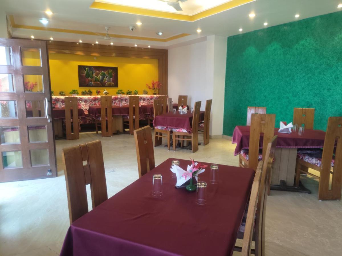 Hotel Fort View Tikamgarh Экстерьер фото